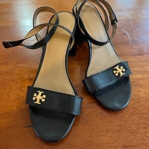 Tory Burch Kira Black 10.5